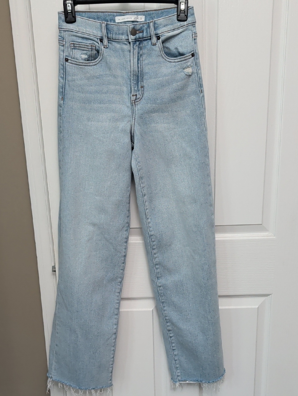 Altar'd State Light Wash Wide Leg Jeans Size 25 High Rise Raw Hem Denim